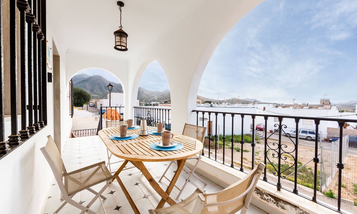 El Pozo de los Frailes House | Holiday Home 'Loli 1' with Private Terrace and Air Conditioning