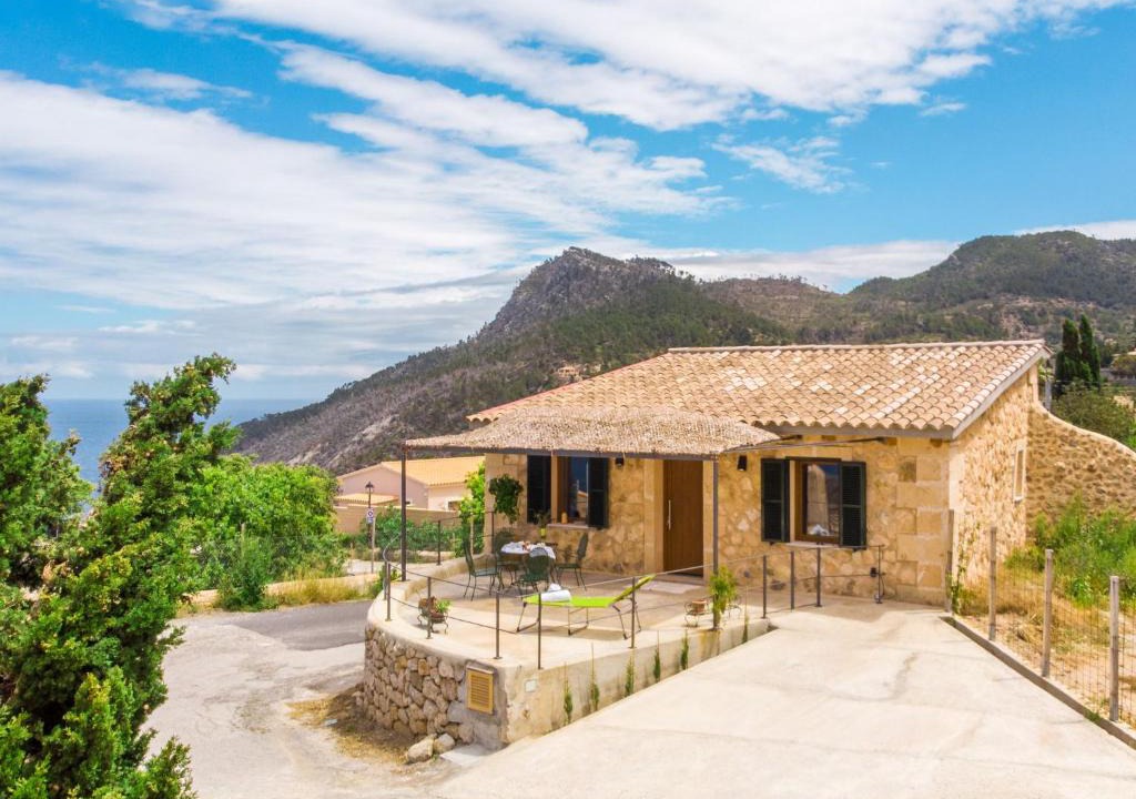 Banyalbufar House | Holiday Home Sa Caseta des Camp by Interhome