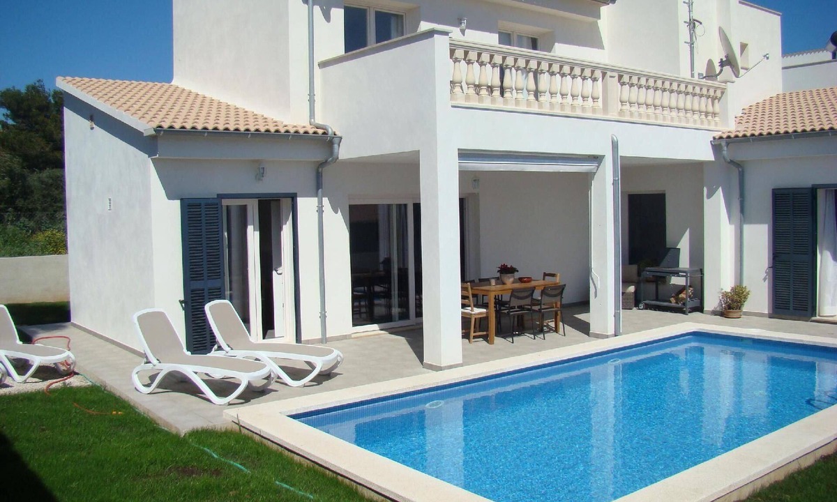 Cala Bona House | Holiday home with private pool and sunny patio