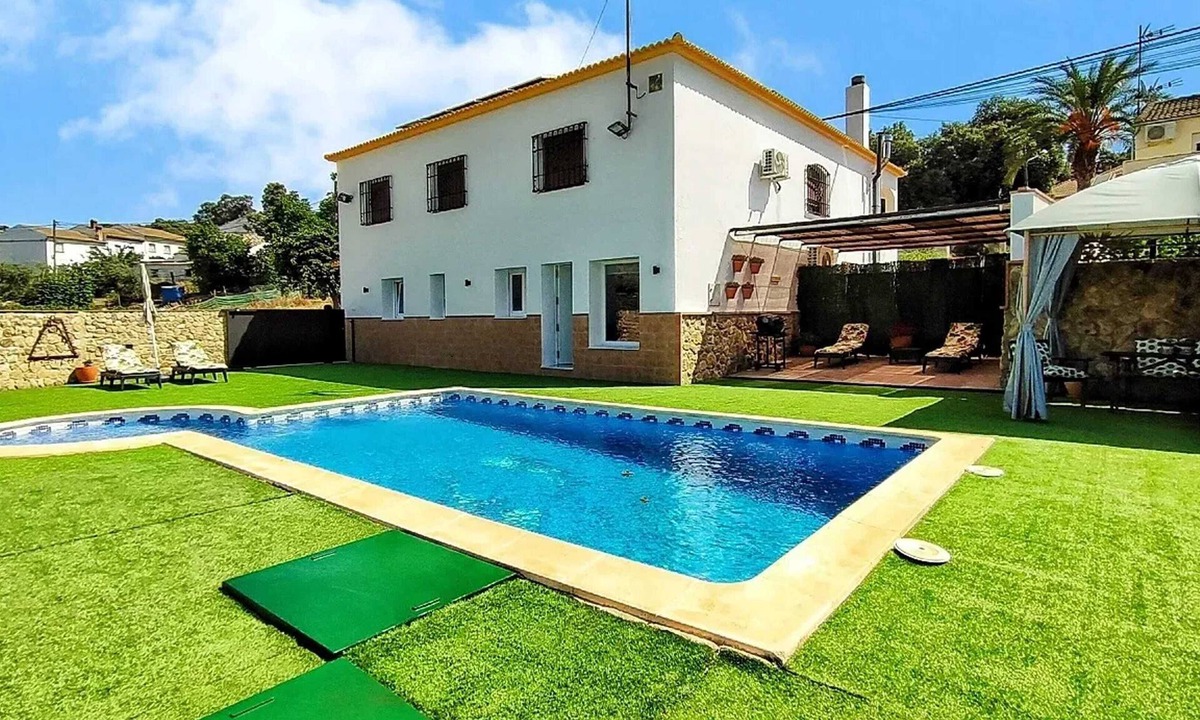 Cruz de Humilladero Apartment | Homerez - Apartment in Los Prados, Málaga