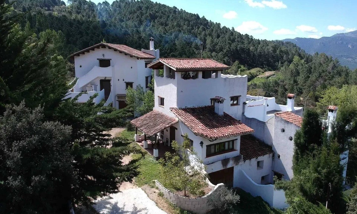 Majada Carrasca Apartment | Homerez - Apartment in Yeste