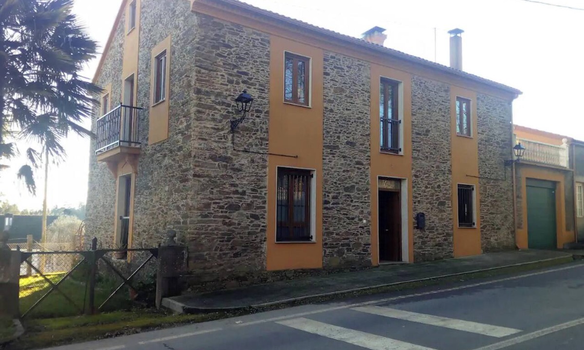 Fraga Villa | Homerez - Villa in Empalme de Vilar, mountain view