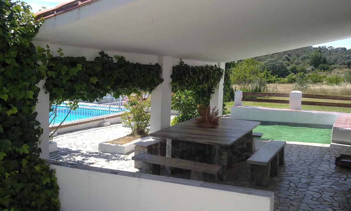 Aroche Villa | Homerez - Villa in Aroche with pool.