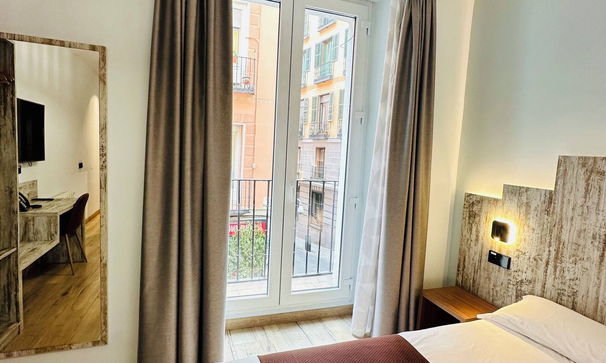 Literary Quarter Hostel | Hostal Antón Martín