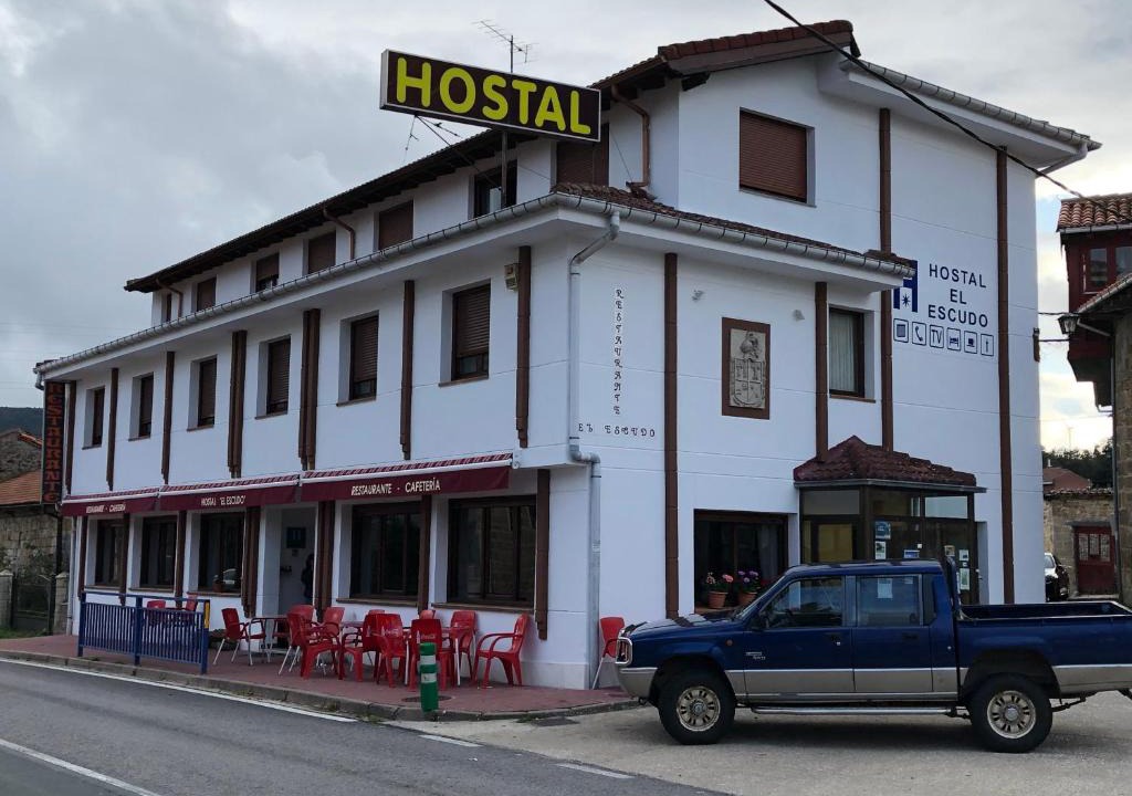 Cilleruelo de Bezana House | HOSTAL EL ESCUDO
