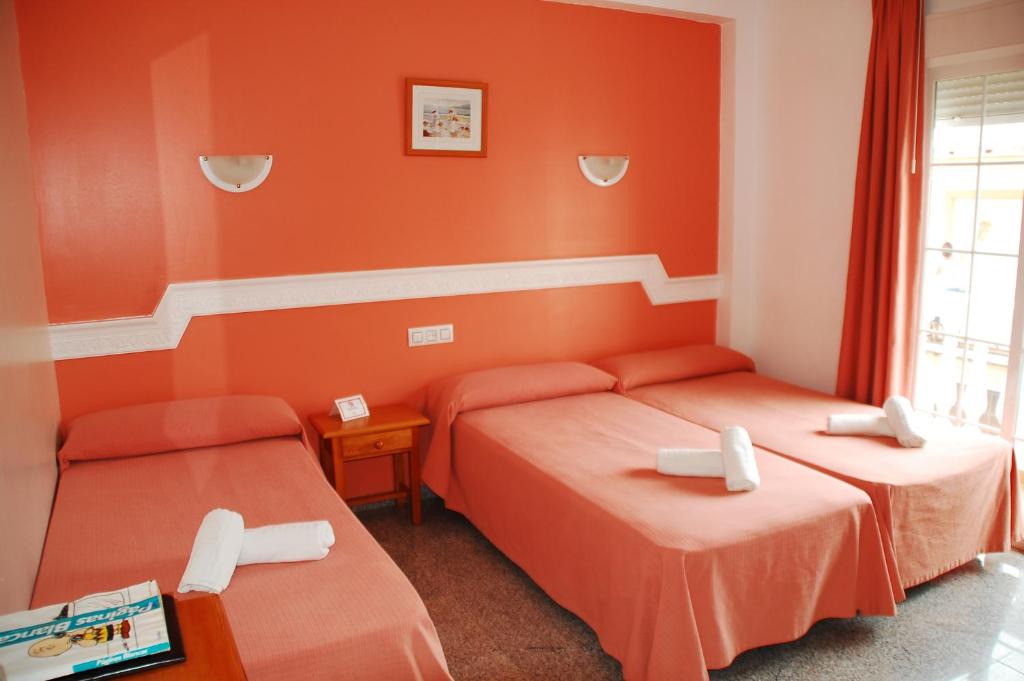 Salobrena House | Hostal Mary Tere