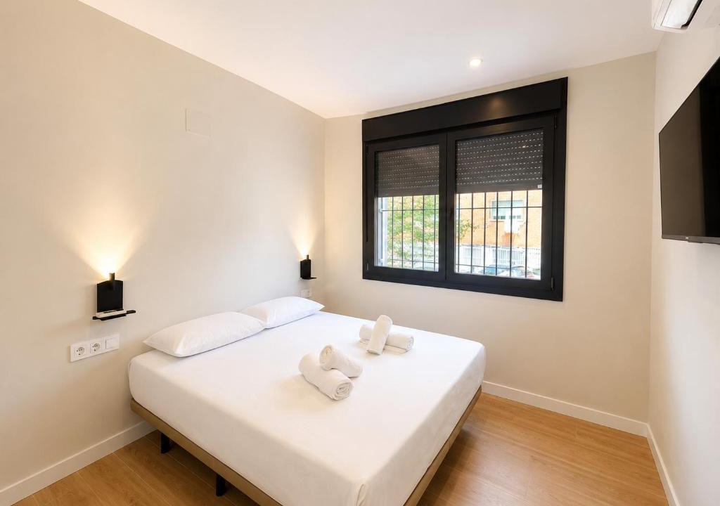 Fuencarral House | Hostal Ramon y Cajal