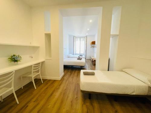 Sol House | Hostal Ruano