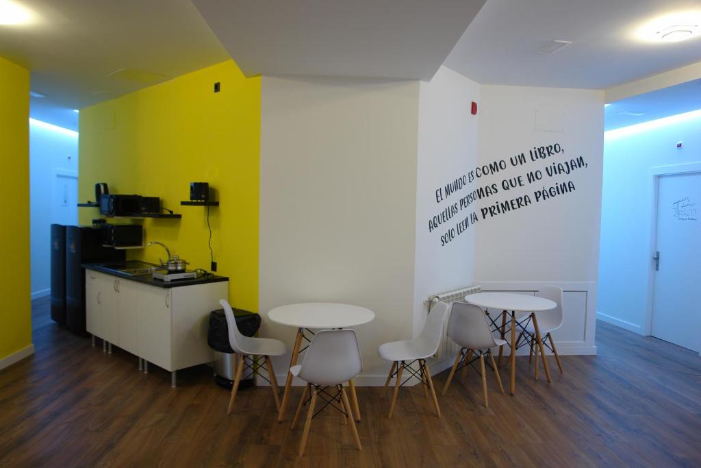 Burgos Hostel | Hostel Trovadores