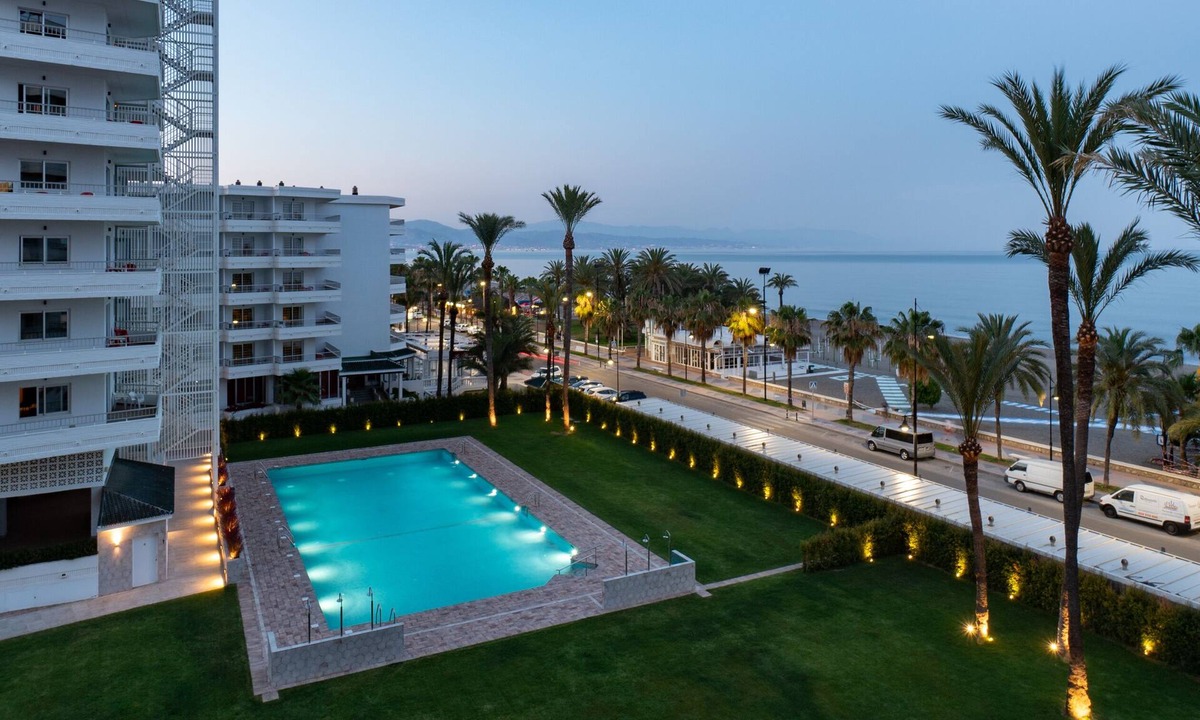 Torremolinos Hotel | Hotel Apartamentos Bajondillo