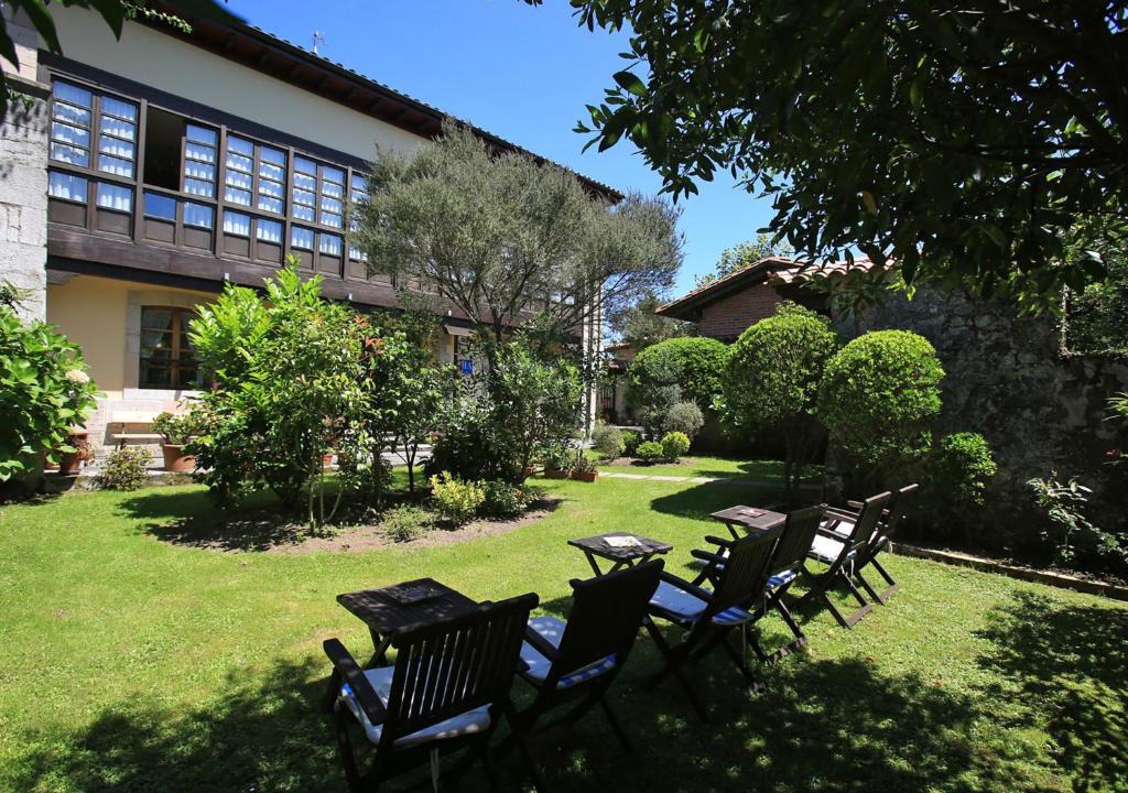 Llanes Hotel | Hotel-Apartamentos La Arquera