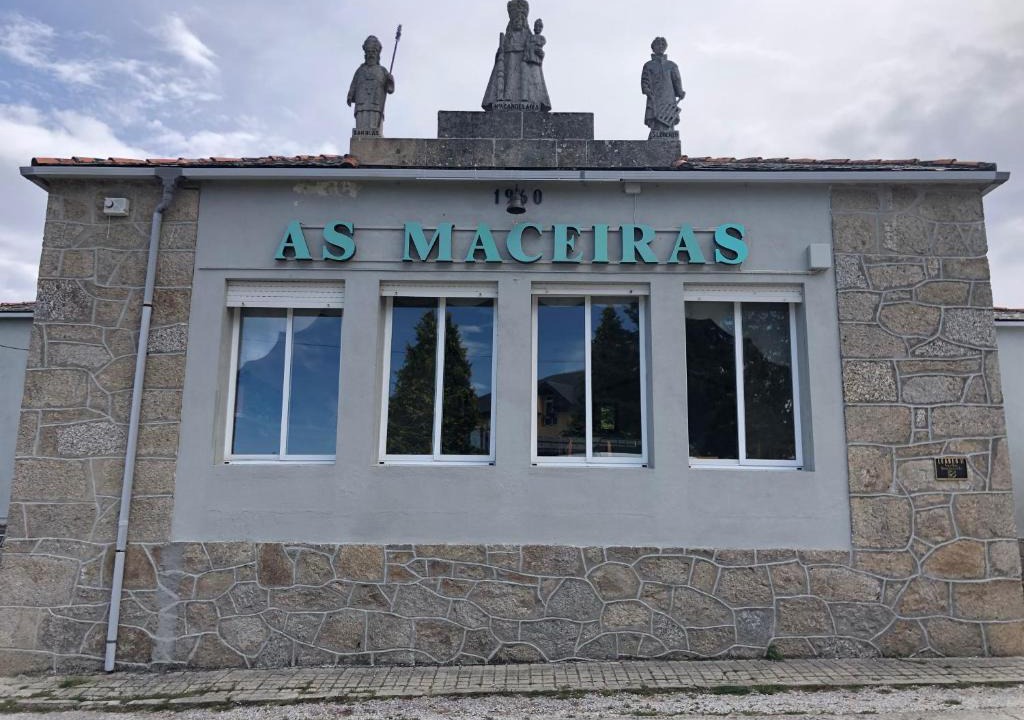Puebla de Trives Hotel | HOTEL AS MACEIRAS