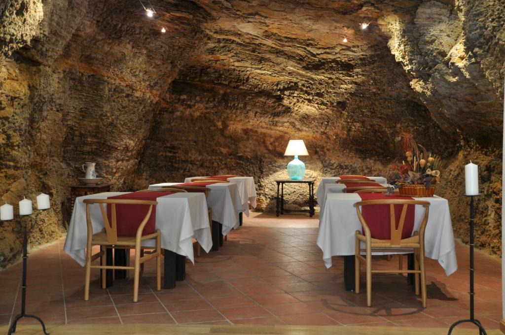 Cervera del Rio Alhama Hotel | Hotel Cervaria