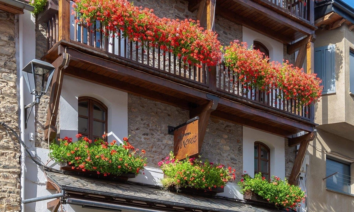 Llivia Hotel | Hotel Fonda Merce