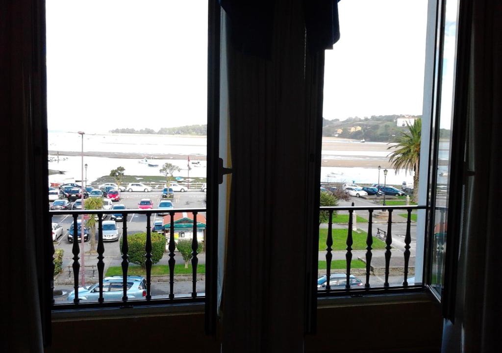 San Vicente de la Barquera Hotel | Hotel Luzon