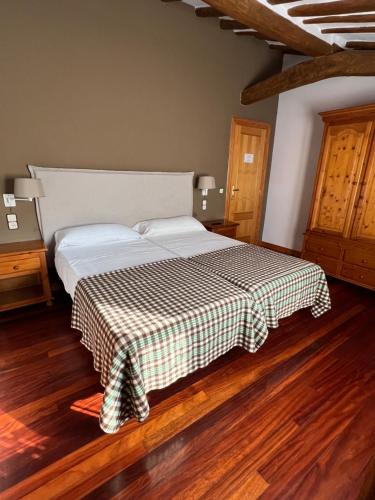 Enciso Hotel | Hotel - Restaurante La Posada de Santa Rita