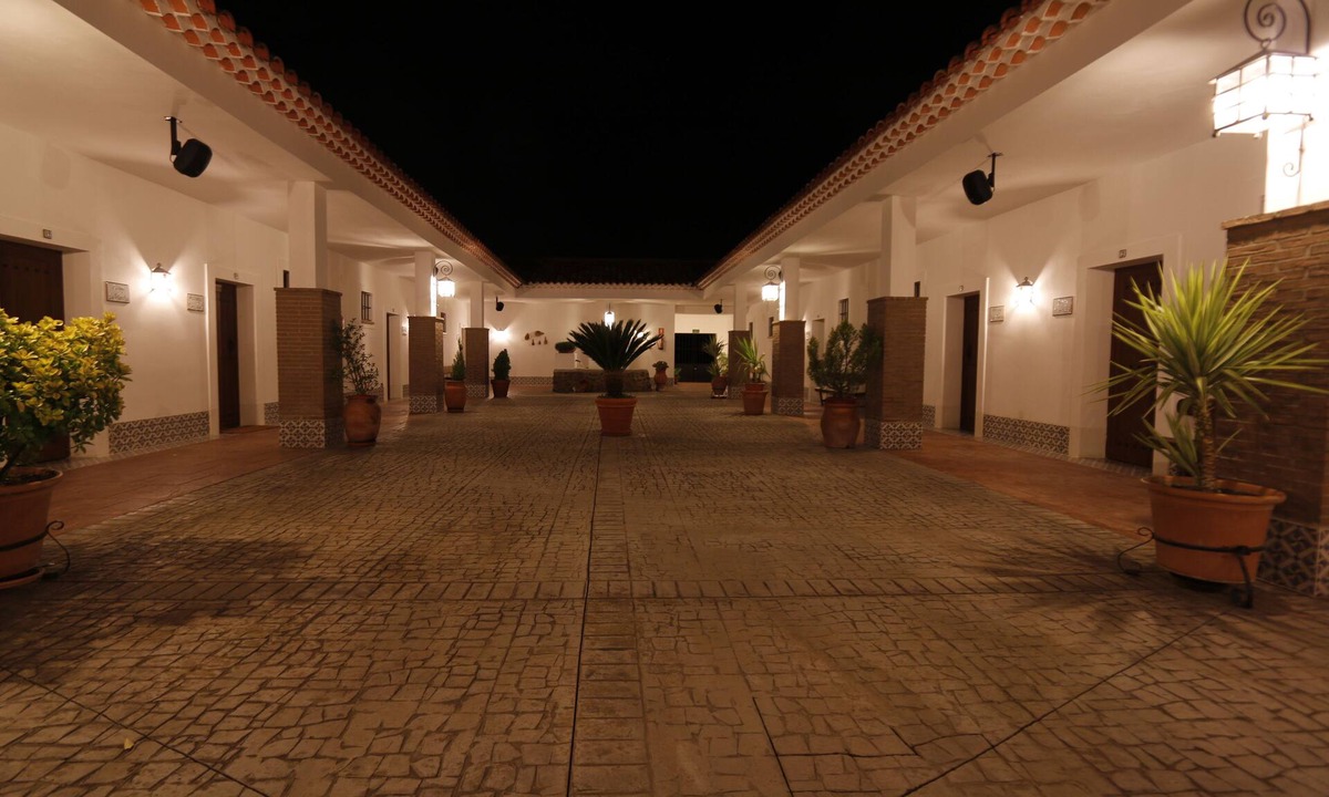 Jerez de los Caballeros Hotel | Hotel Rural Arroyo La Plata by Bossh Hotels