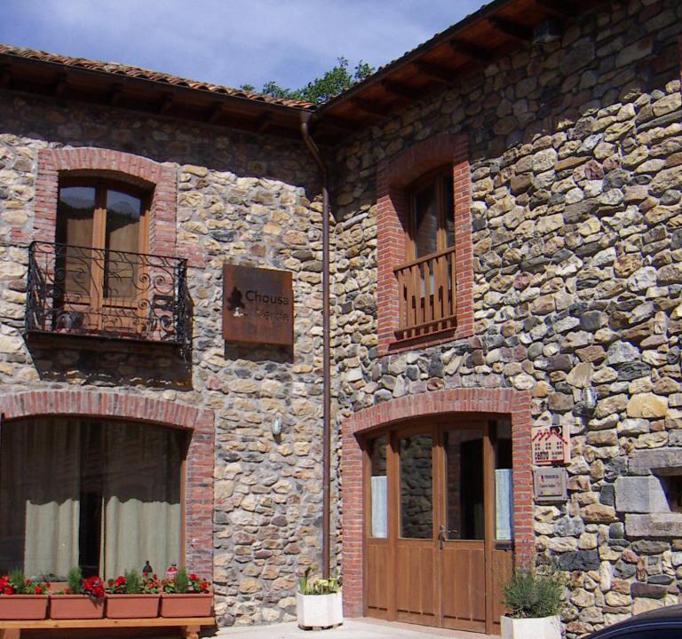 Vegacervera Hotel | Hotel Rural CHOUSA VERDE
