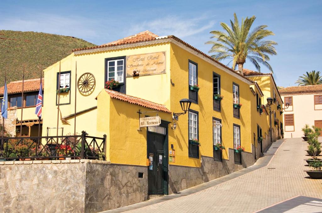 Granadilla de Abona Hotel | Hotel Rural Senderos de Abona
