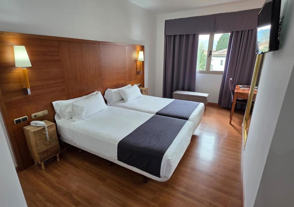 Genil Hotel | Hotel Saylu
