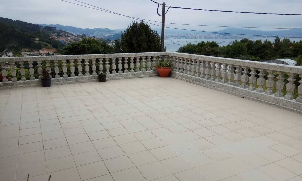 Meira House | House in Moaña wide prox to beaches in rural area.