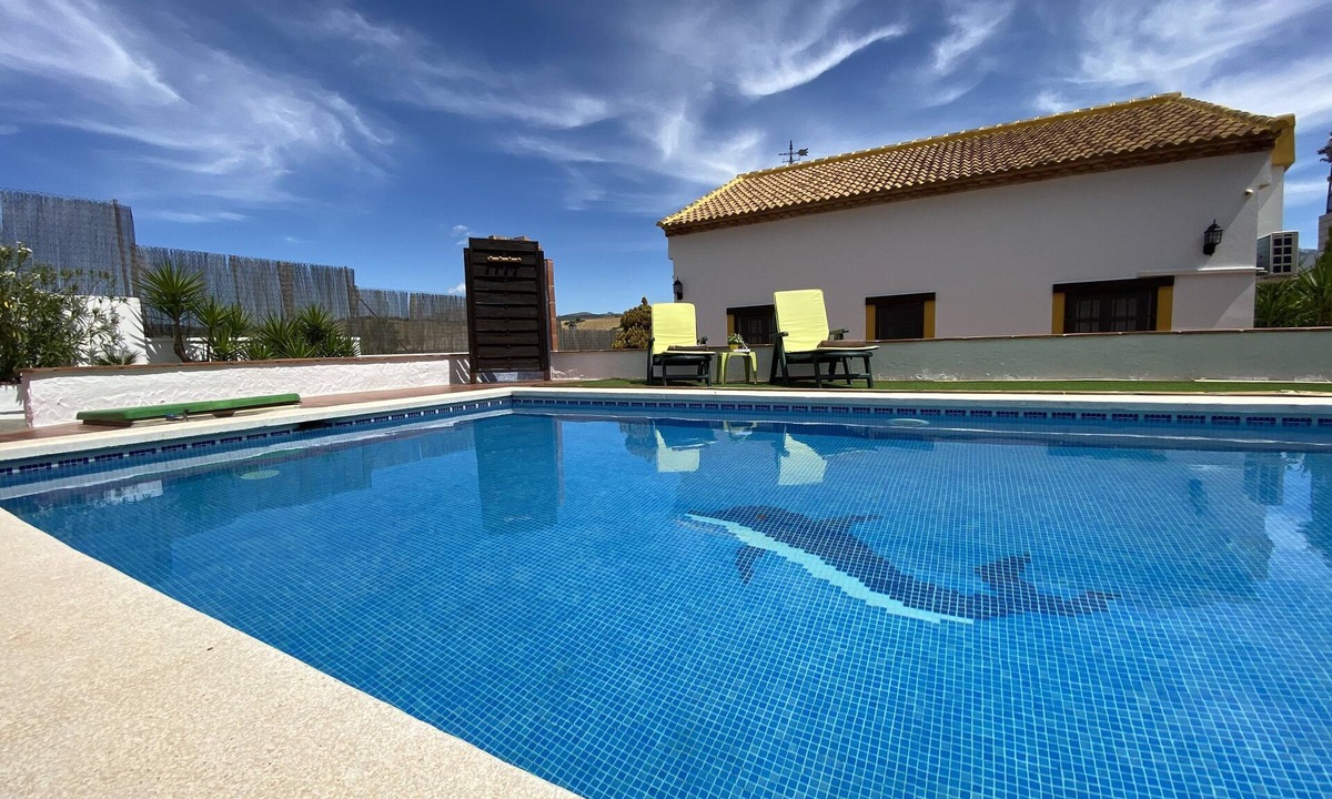 Casabermeja Ski Chalet | ☆ House whith private pool, enjoy and relax between the sea and the mountains