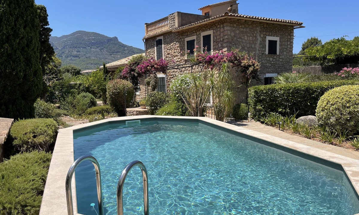 Biniaraix Villa | House with character between the montains and the sea
