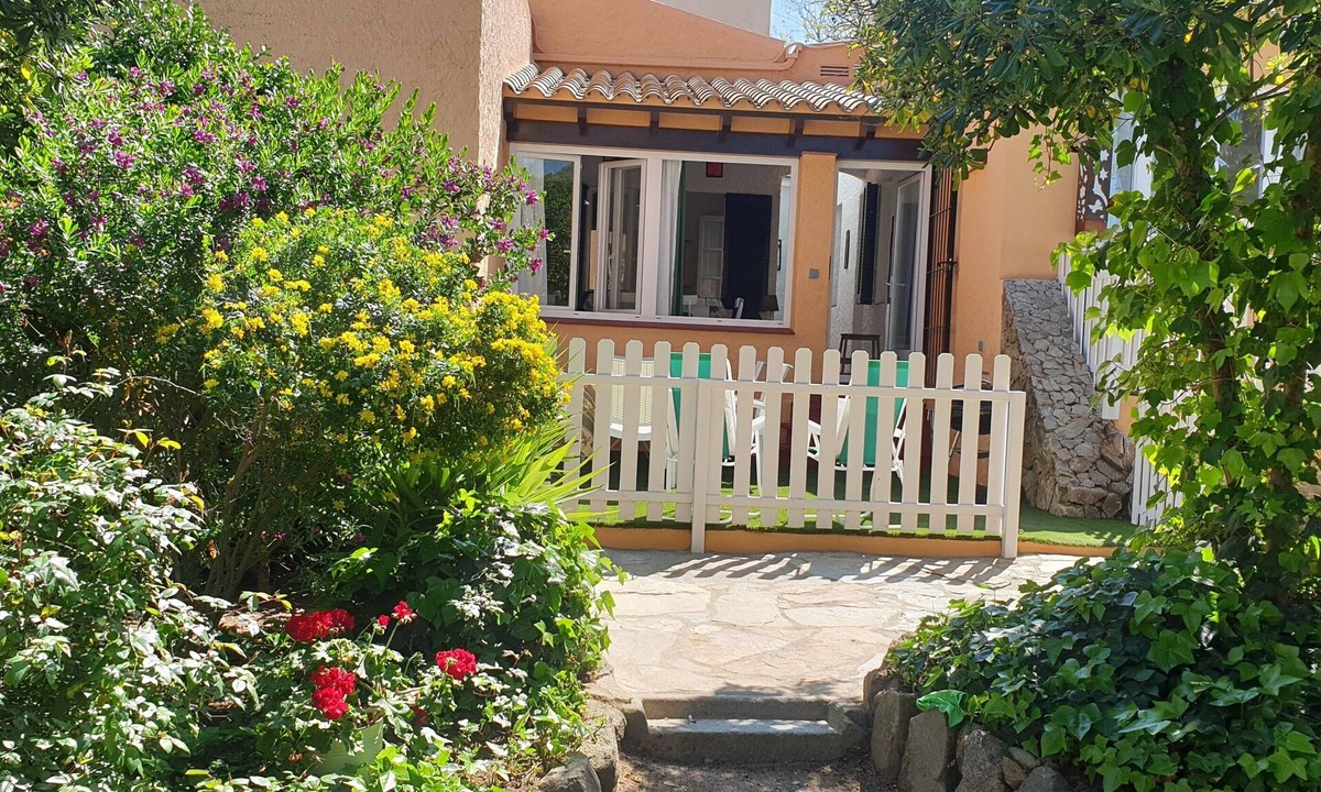 La Fosca House | House with garden at 35 meters from the sand beach of LA FOSCA