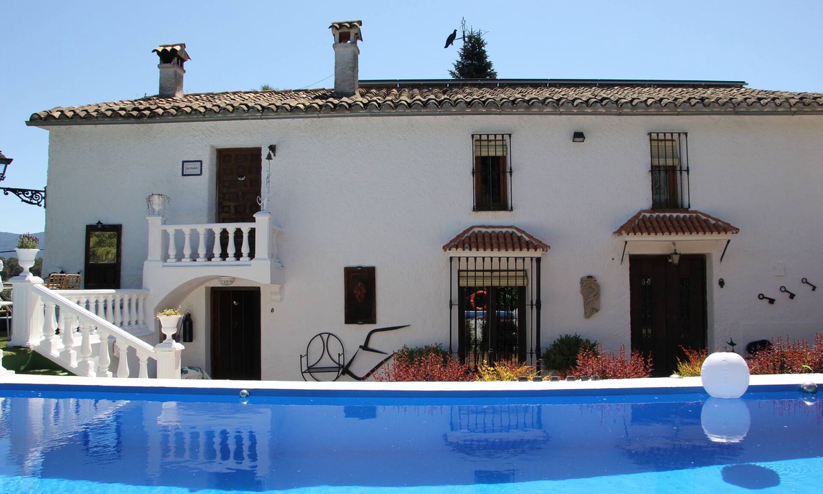 Segura de la Sierra Cottage | House with pool, garden, incredible views and well located.