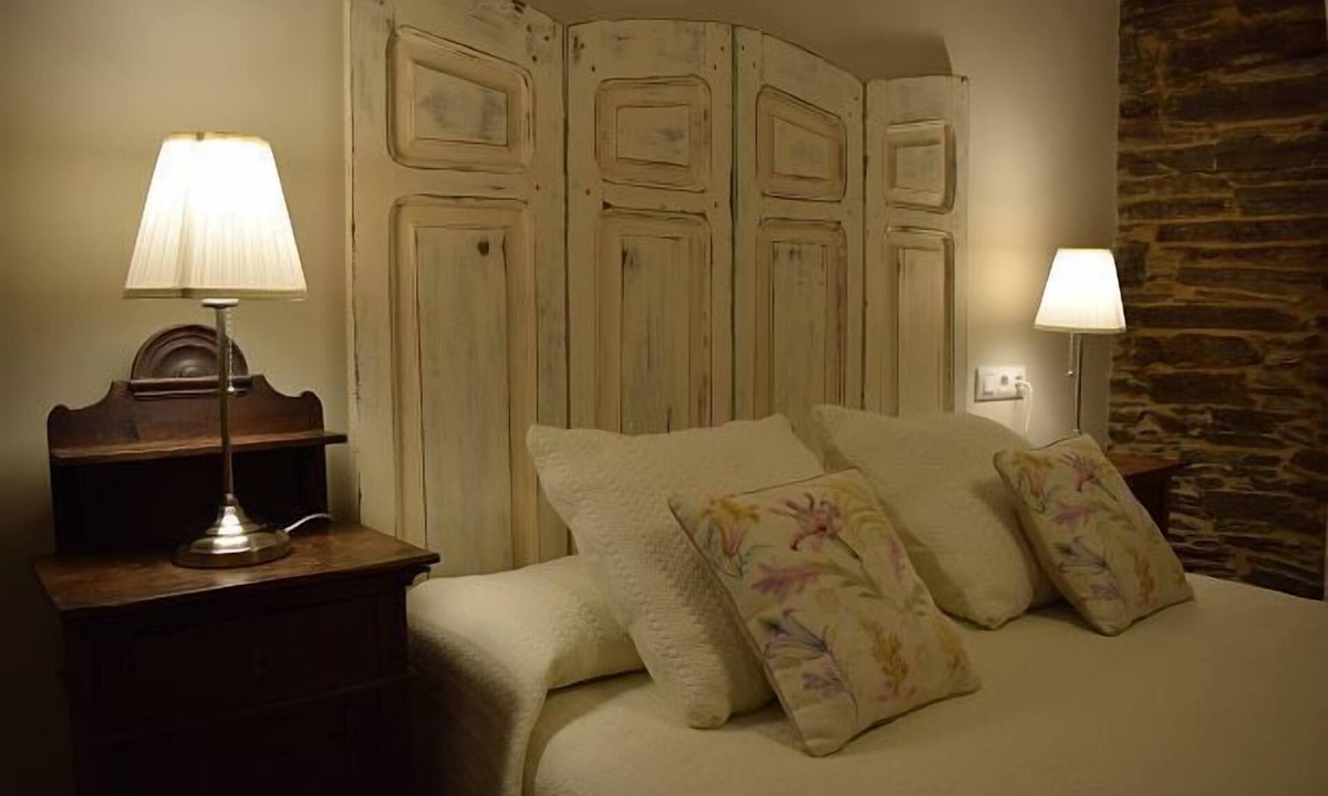 Samos Cottage | Houses of Outeiro for 6 people