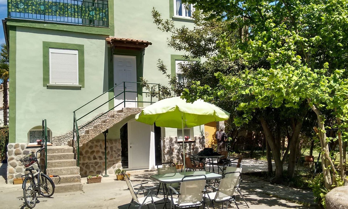 Najera Apartment | Ideal pets: apartment house with garden: for 2 people, for 3 ask