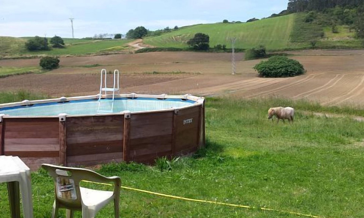 Isla Cottage | Isla Beach rural apartment for 4 people