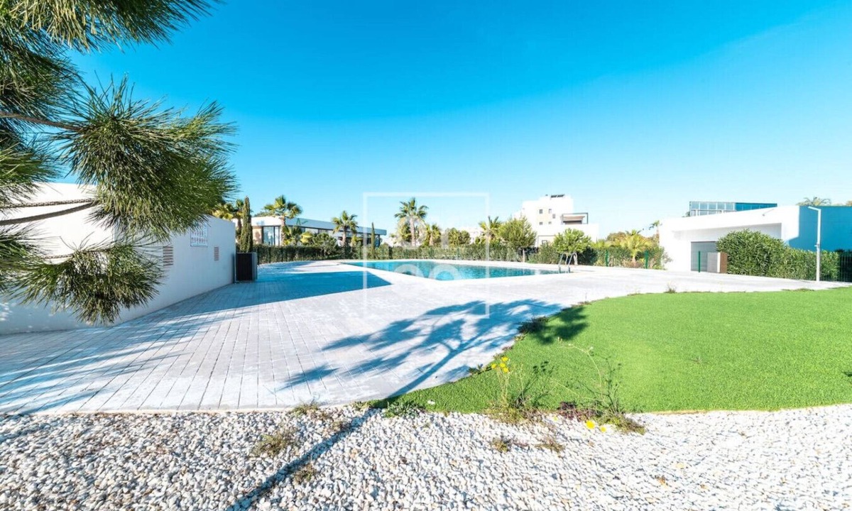 Alhama de Murcia Apartment | Isla de la Luz: Resort apt, pool, private garden, mountain views - by OYOOSTAYS