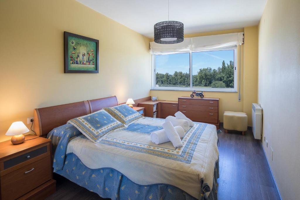 Sarria Apartment | JacobeAndo