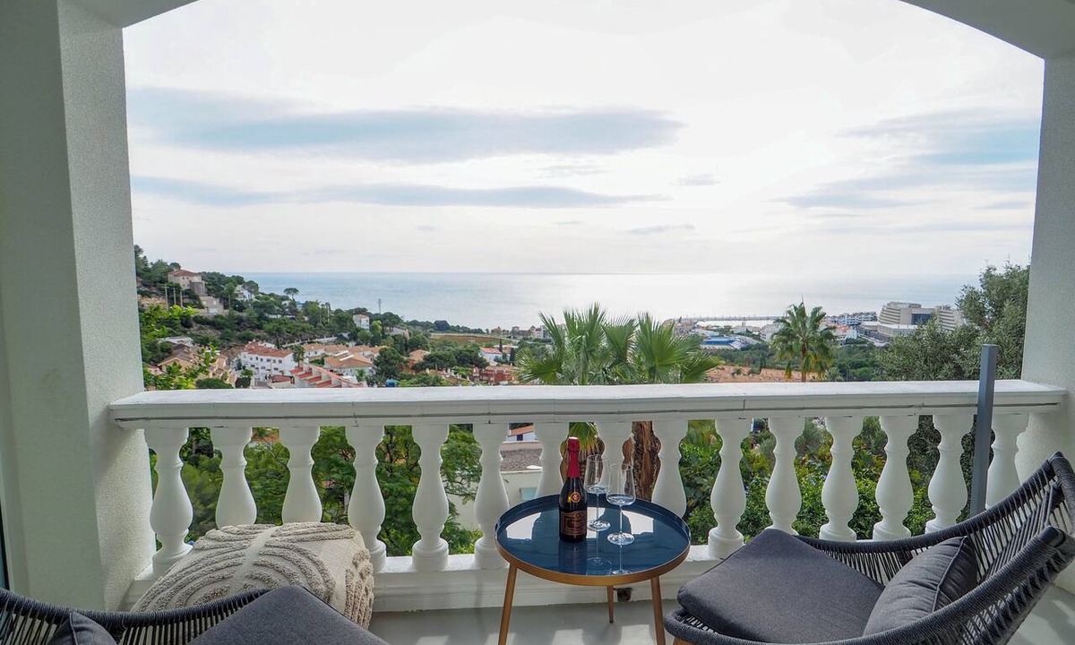Sitges Apartment | Jade Suite by Hello Homes Sitges
