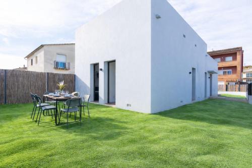Vilafant Ski Chalet | Jouvacations Villa Osona