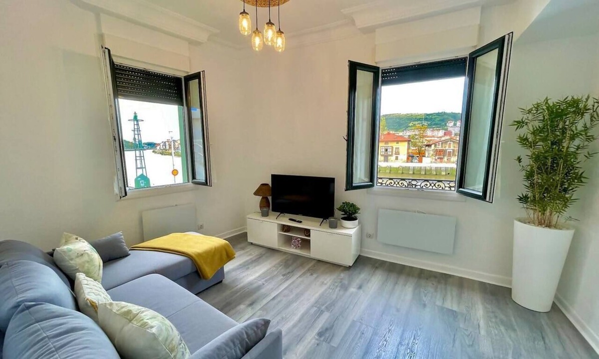 Basurto-Zorroza Apartment | Kai Bilbao - Apt next to the ria
