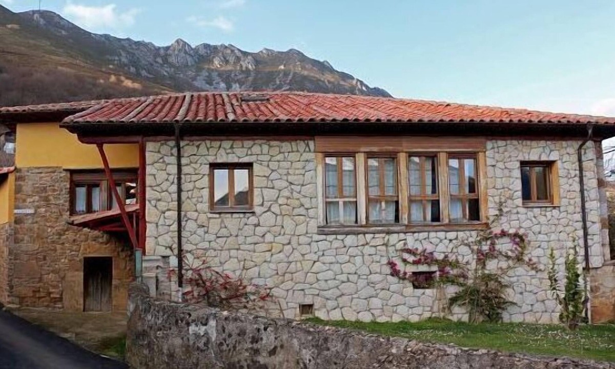 Leiguarda Cottage | L'Andorvio house for 11 people