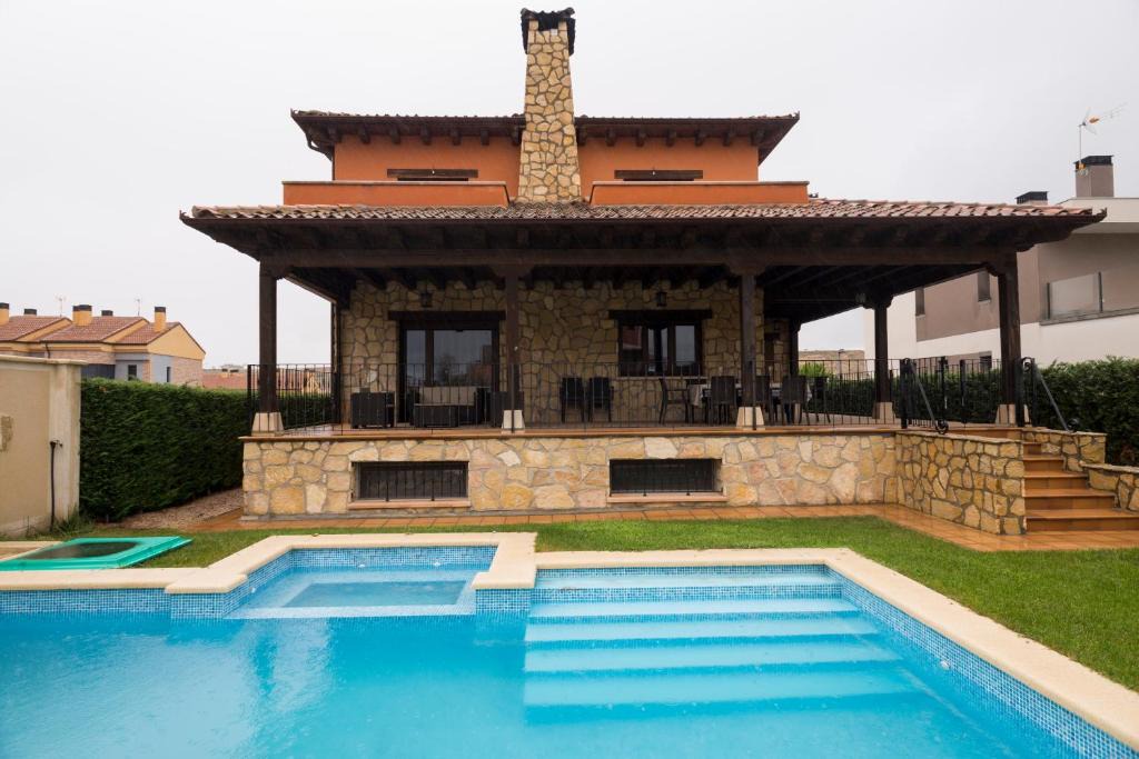 La Lastrilla House | LA CASA DE ANVER