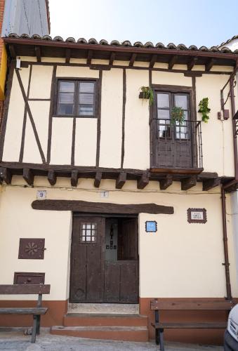 Arenas de San Pedro Apartment | La casa de la abuela Amalia