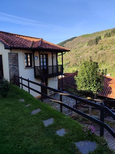 Cangas de Narcea Ski Chalet | La Casina de Santulaya