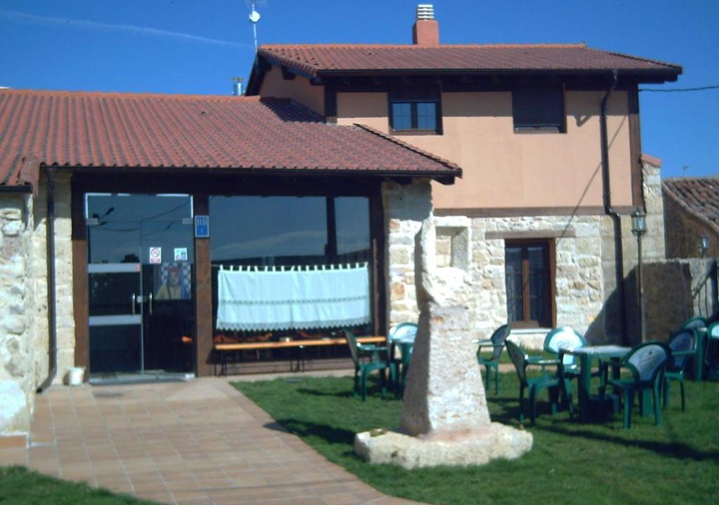 Modubar de San Cibrian House | La Cerca de Doña Jimena