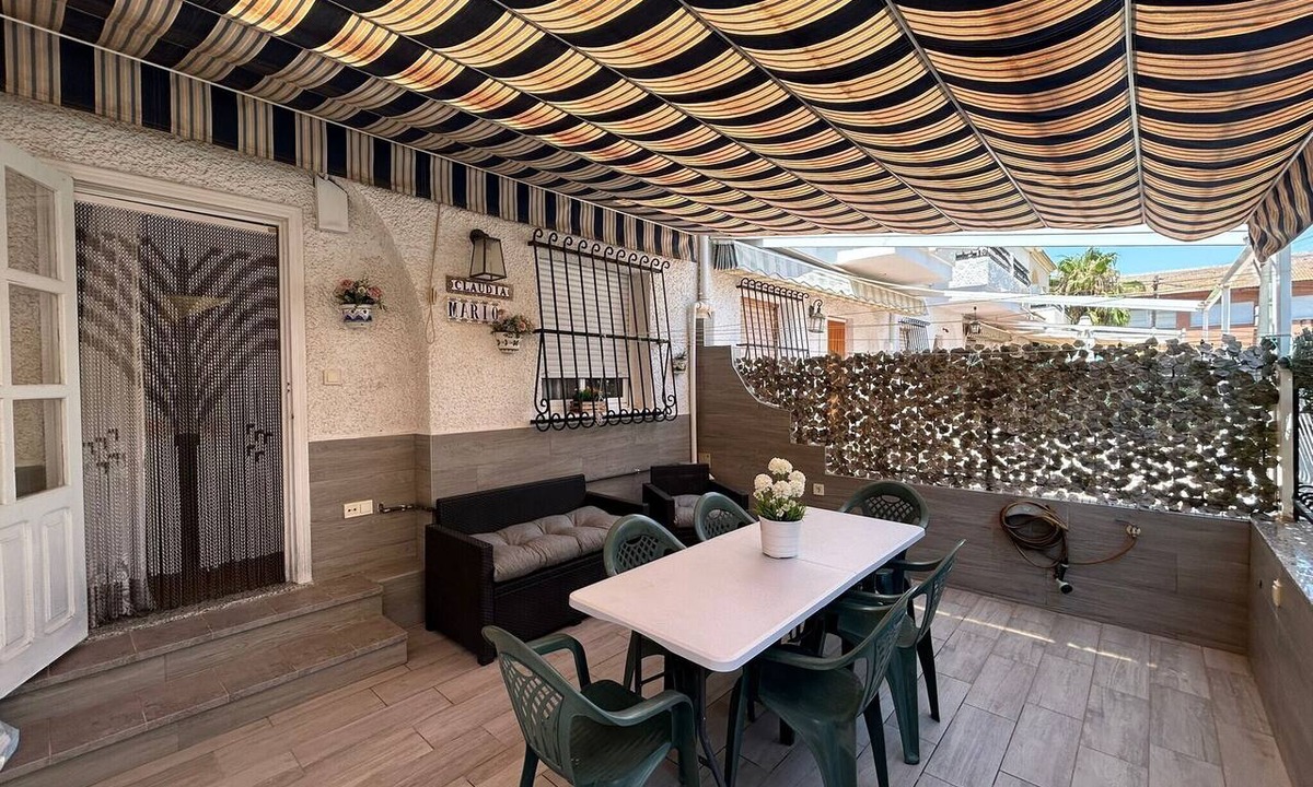 Santa Pola House | La Clau del Mar – Charming Bungalow in the Heart of Town