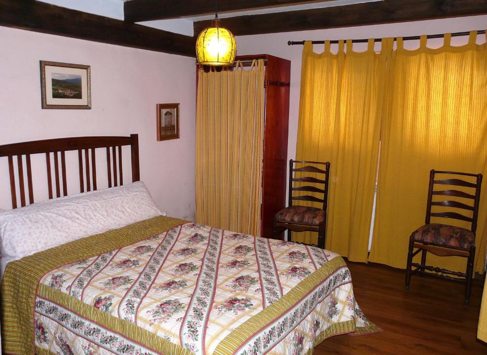 Navalsaz Apartment | La Colmenita