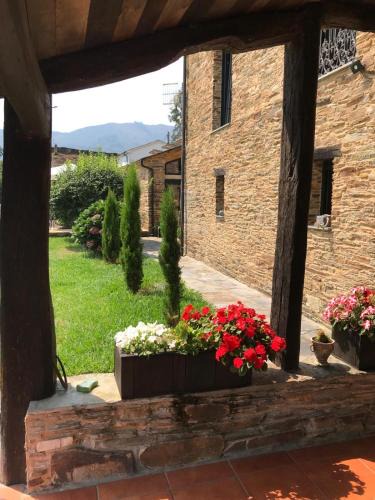 San Tirso de Abres Bed & Breakfast | La Granja