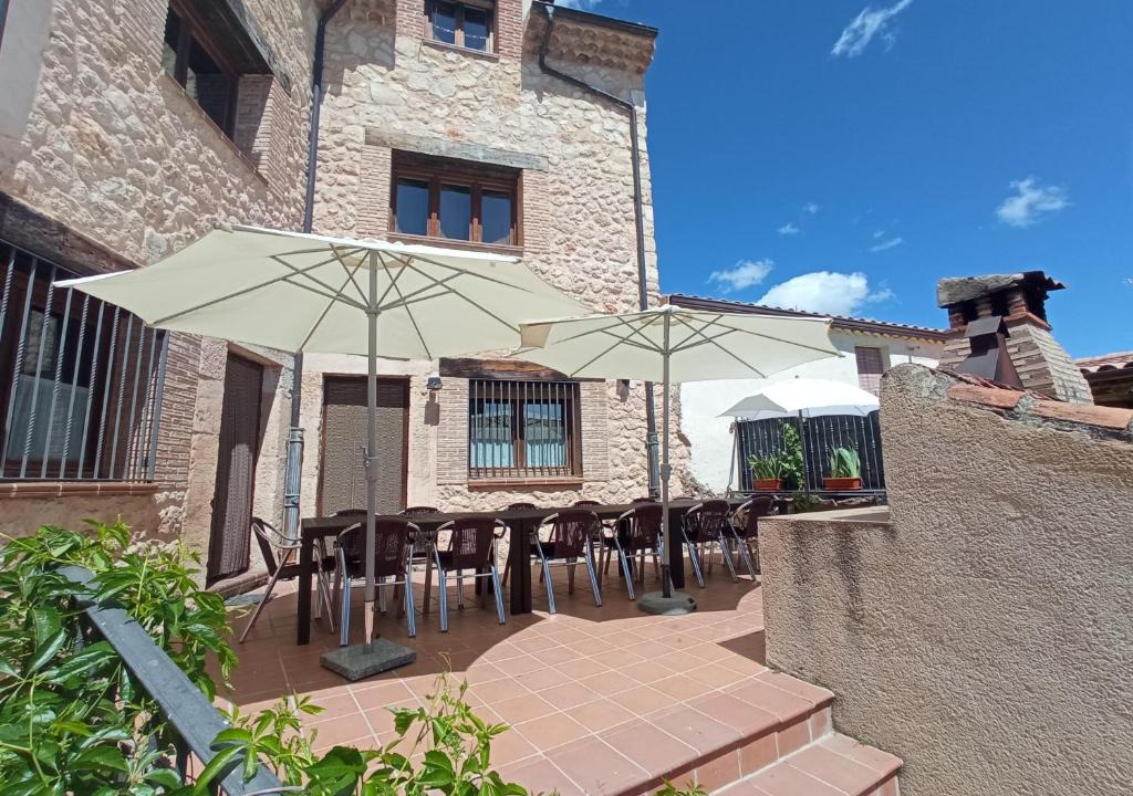 Valdevarnes House | La Hacendera Entre Hoces - 20-28pax-10 hab con baños en suite