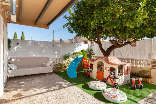 Los Alcazares House | La historia de la Casa de los Gatos