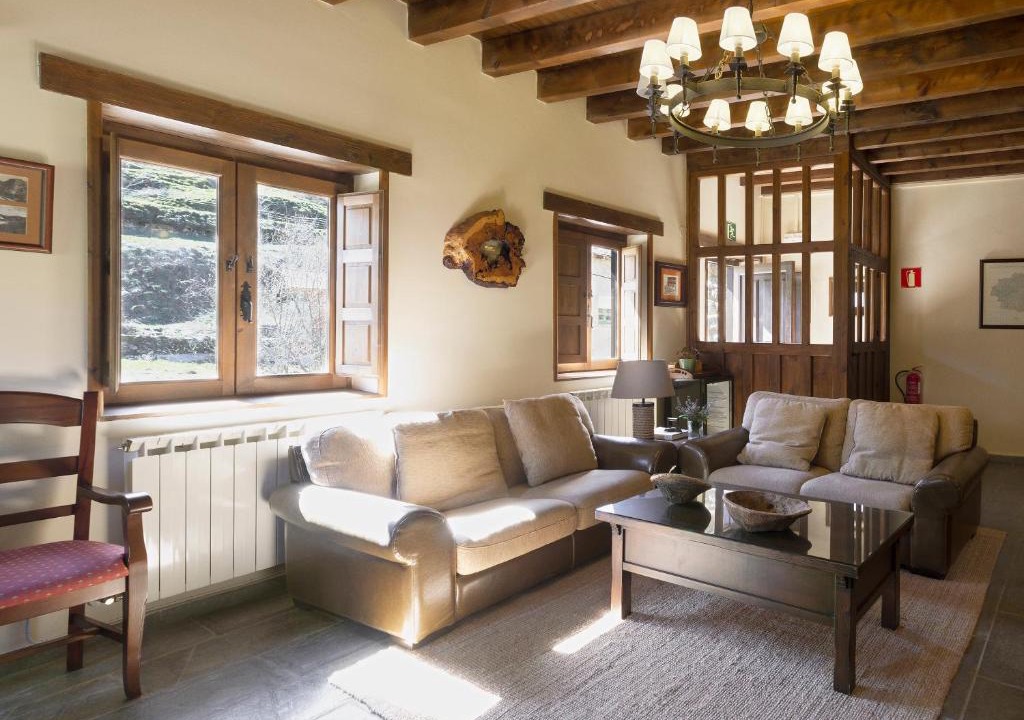 Cremenes House | La Hospedería de Salamón