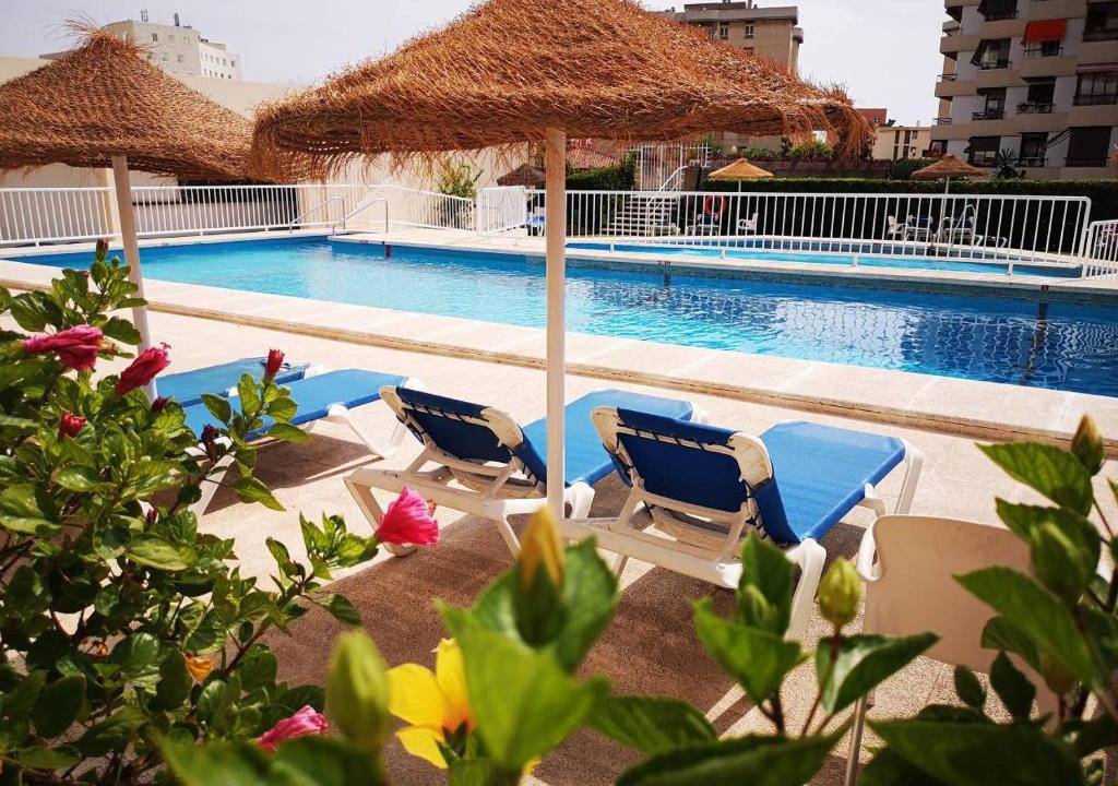 Torremolinos City Centre Apartment | LA NOGALERA 2 Dormitorios - Wifi - Piscinas - Terraza con vistas al Mar