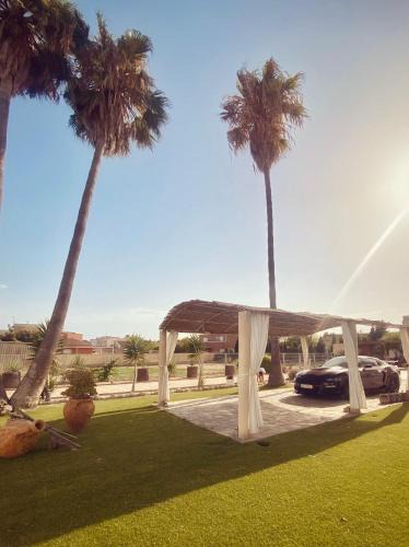 Sant Jaume d'Enveja Villa | La Villa